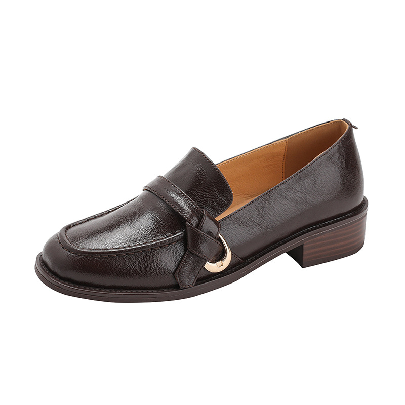 Ženski loafers od ovčje kože s dvostrukim gornjim dijelom od teleće kože, okrugli vrh, slip-on, britanski stil, proljeće 2026