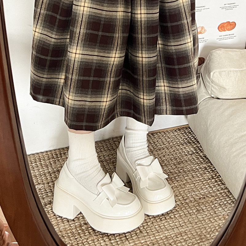 Crne Mary Jane cipele s debelim petom i debelom potplatom, ženske kožne slip-on loaferice, novi model 2025 za proljeće i jesen.