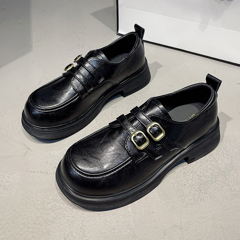 Ženske loaferice s debelim potplatom, crne, slip-on, retro britanski stil, proljeće 2026