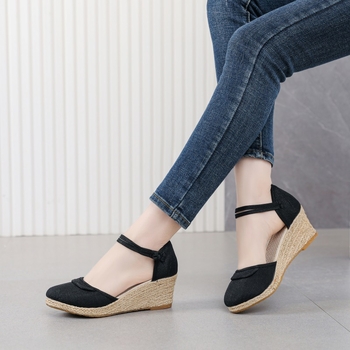 Sandale de vară pentru femei, 2026, stil nou, toc wedge, curele romane casual