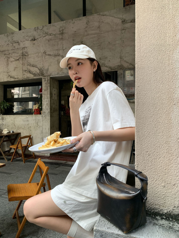 DT Etolie vintage betűnyomatú rövid ujjú felső nőknek, laza szabás, kerek nyakú, retro-casual stílus