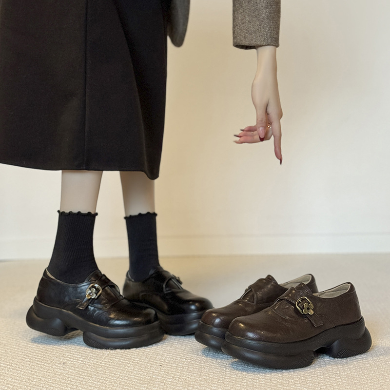 Smeđe ženske loafers na platformi s debelom potplatom, britanski stil, svakodnevna obuća
