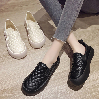 Női slip-on loaferek platformmal, 3-5 cm-es vastag talppal, PU felsőrész, gumírozott talp, belső PU bélés, kerek orr, mindennapi cipő, koreai stílus