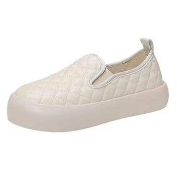 Női slip-on loaferek platformmal, 3-5 cm-es vastag talppal, PU felsőrész, gumírozott talp, belső PU bélés, kerek orr, mindennapi cipő, koreai stílus
