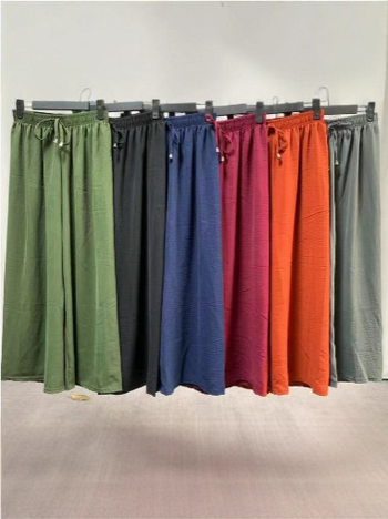 Ljetne hlače visokog struka, opuštenog kroja, plus veličina, jednobojne boje, elastični pojas, široke nogavice, culotte stil