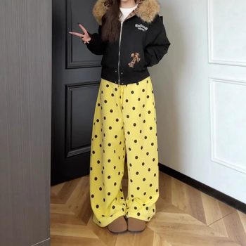Ženske fleece hlače u američkom stilu, žuto-točkasti all-over print, fleece-lined, za žene, jesen-zima 2026, široke hlače, casual sportski stil