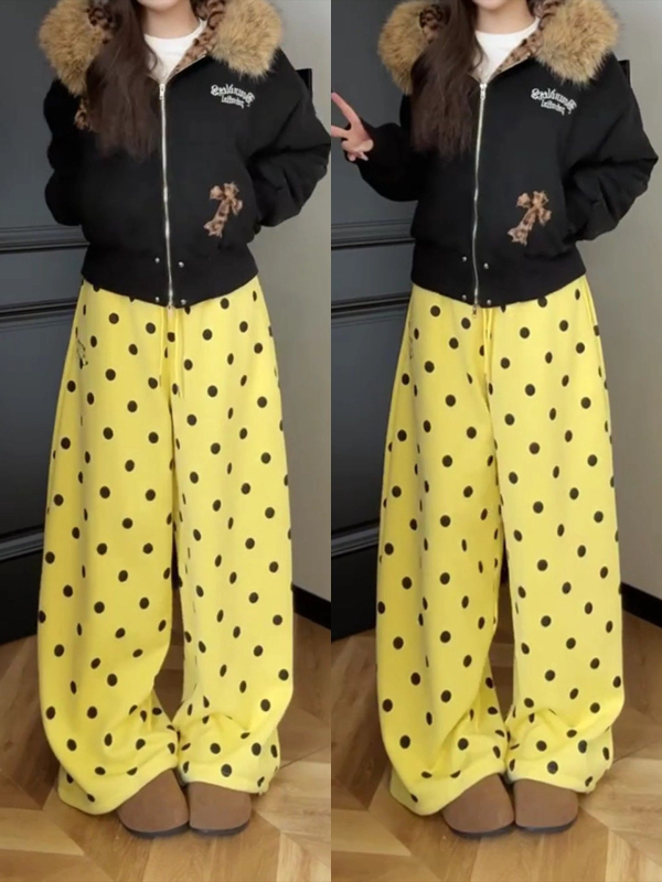 Ženske fleece hlače u američkom stilu, žuto-točkasti all-over print, fleece-lined, za žene, jesen-zima 2026, široke hlače, casual sportski stil