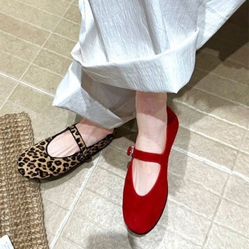 Ženske crvene Mary Jane cipele od nubuka, korejski stil, zaobljeni vrh, niski pet, 2025 izdanje