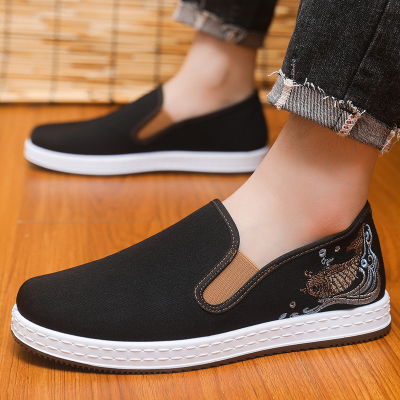 2026 Etno stil, vezene platnene tenisice Old Beijing, prozračne, slip-on za muškarce