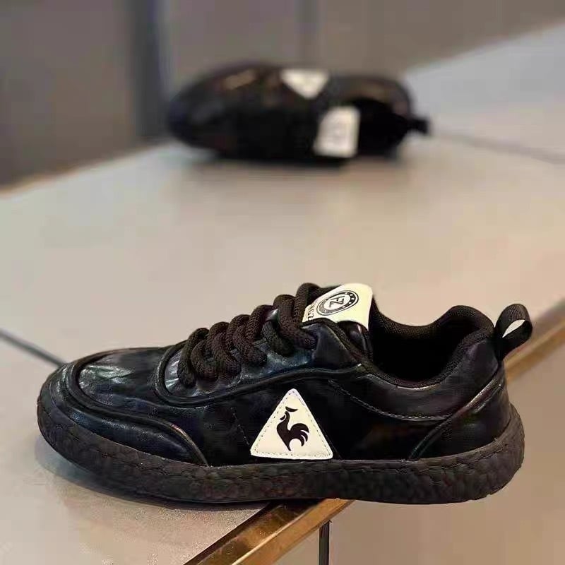 Muške slip-on tenisice, jesen-zima 2025, casual sports, s povećanjem visine, gornji dio od platna, zaobljen vrh, srednja visina