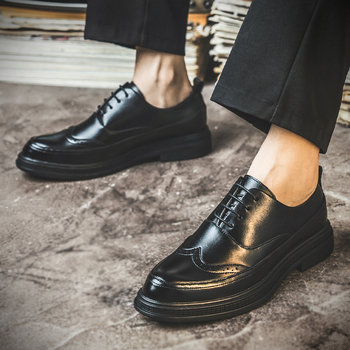 Crne brogue cipele sa vezicama, muškarci, poslovni i casual stil inspiriran korejskim stilom, debeli potplat, oštar vrh