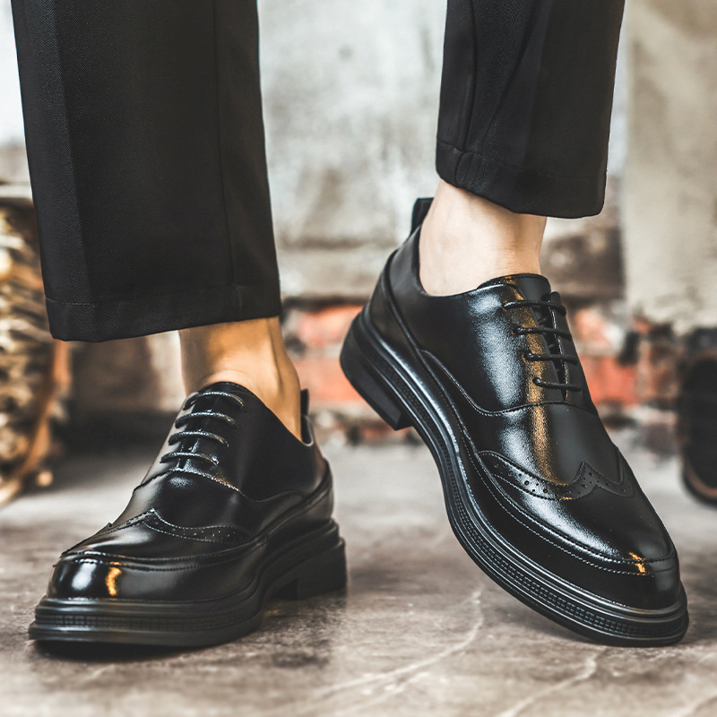 Crne brogue cipele sa vezicama, muškarci, poslovni i casual stil inspiriran korejskim stilom, debeli potplat, oštar vrh