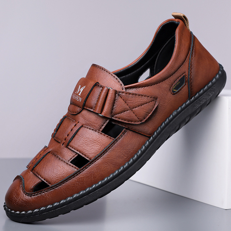 Férfi bőr perforált szandál, Velcro-s slip-on, mindennapi kényelmes cipő