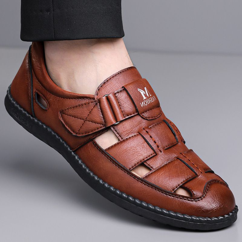 Férfi bőr perforált szandál, Velcro-s slip-on, mindennapi kényelmes cipő