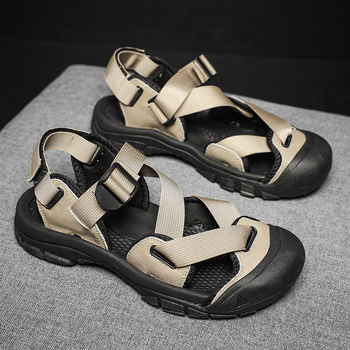 Férfi kültéri bőrszandál zárt orral és védő orral, csúszásmentes talppal, lélegző, könnyű, mindennapi sportos szandál