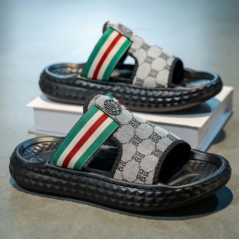 Yuji muške ljetne slide sandale, nesklizavajuća debela potplat, mrežasti gornji dio, slip-on, za plažu i sport
