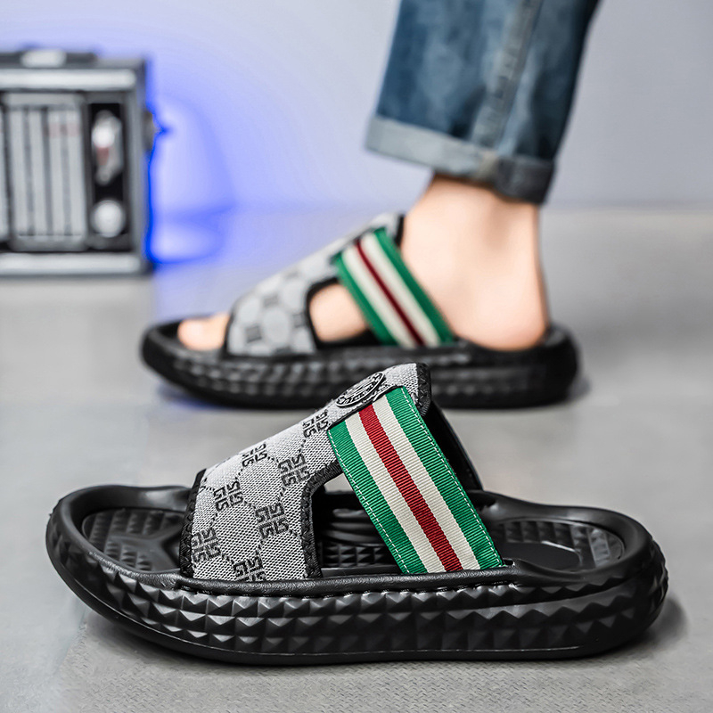 Yuji muške ljetne slide sandale, nesklizavajuća debela potplat, mrežasti gornji dio, slip-on, za plažu i sport