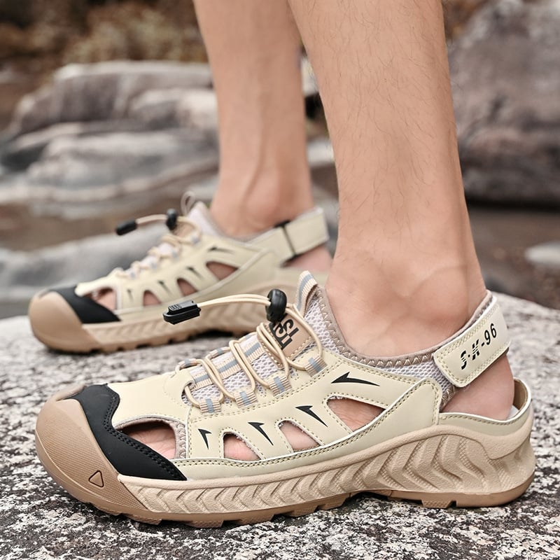 Férfi zárt-ujjú túrasandál, légáteresztő hálós belsővel, nyári sportos strandcipő