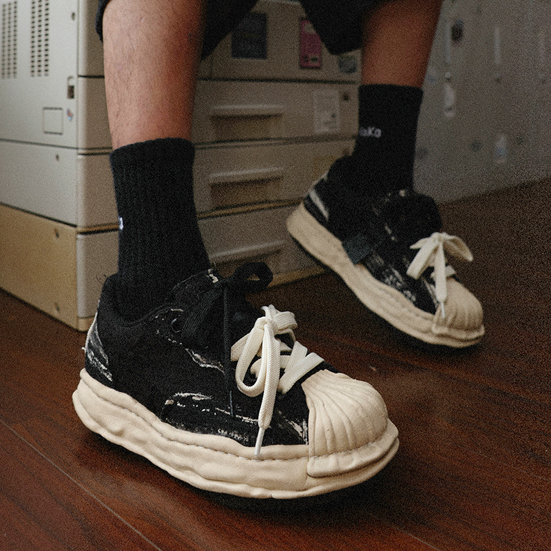 2025 Nevidljive tenisice s povećanjem visine od 7 cm, unisex, debela platforma, modern stil