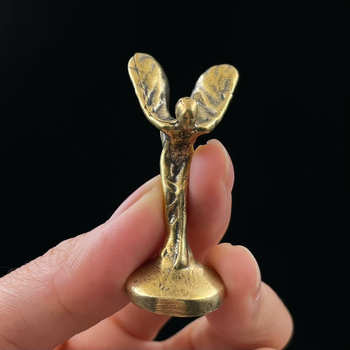 Mosadzna retro mala zlatna figurica – trofej, memorijalni kup i medalja