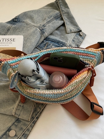 Damska torbica od slame, sportski stil, crossbody i torbica za struk, kontrastne boje, model 2025