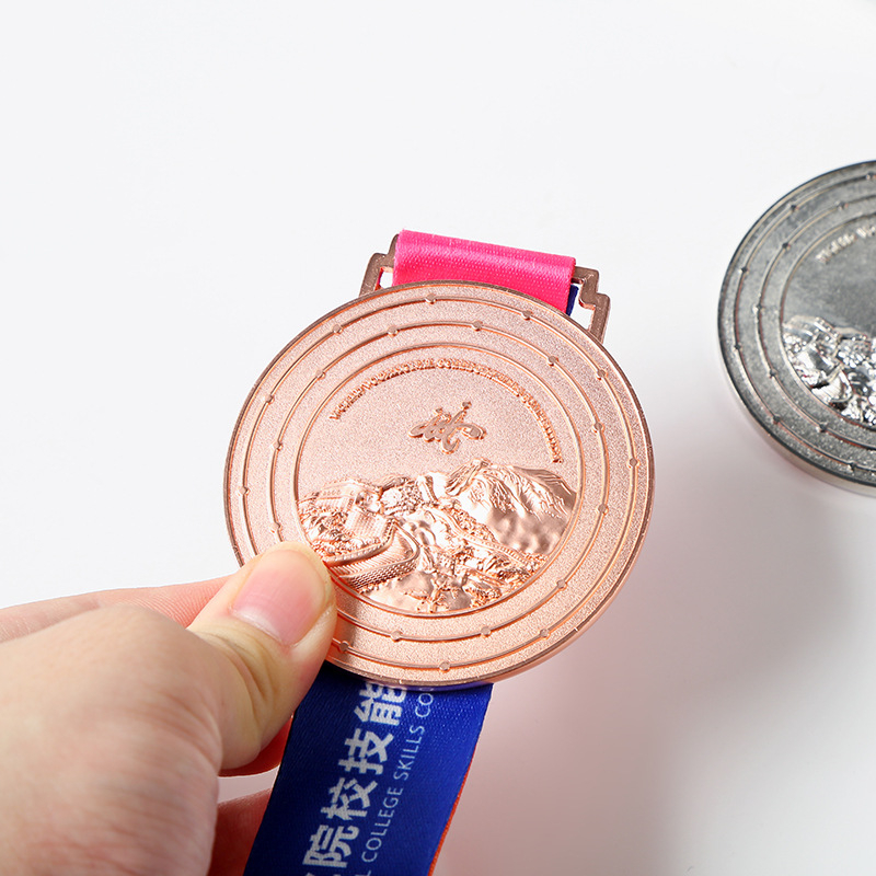 Prilagođena metalna medalja za maraton, školske sportske događaje, cross-country, trčanje i biciklizam