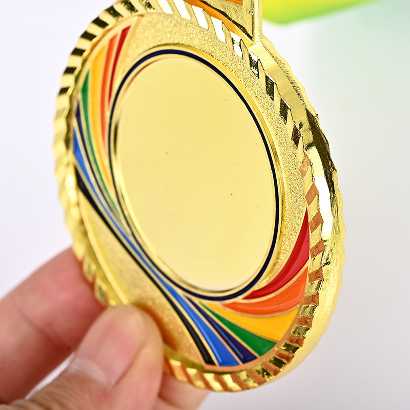 Prazna medalja od cinkovog legura s logom – ispisiva nagrada za sportska druženja i kampus natjecanja