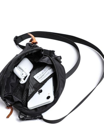 Ženska crossbody torba od kanvasa u japanskom stilu, kompaktna za svakodnevnu upotrebu, model 2025, svestrana.
