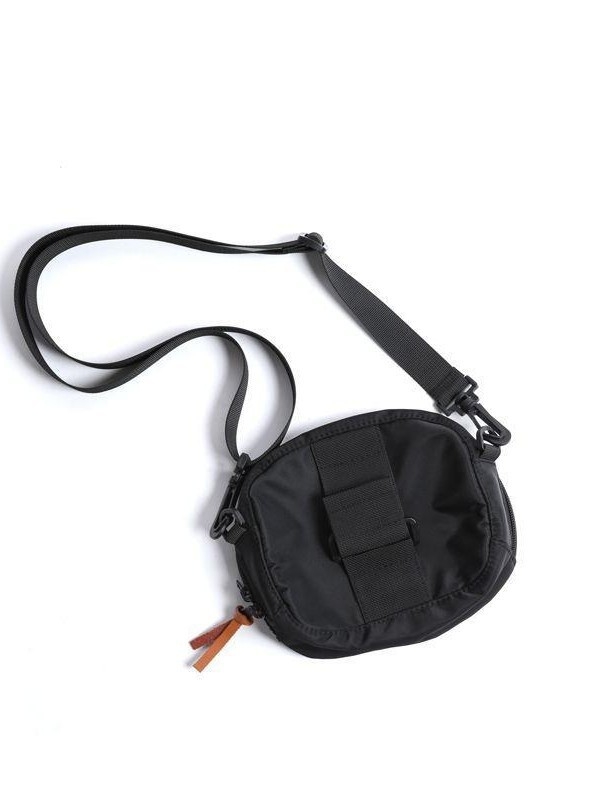 Ženska crossbody torba od kanvasa u japanskom stilu, kompaktna za svakodnevnu upotrebu, model 2025, svestrana.