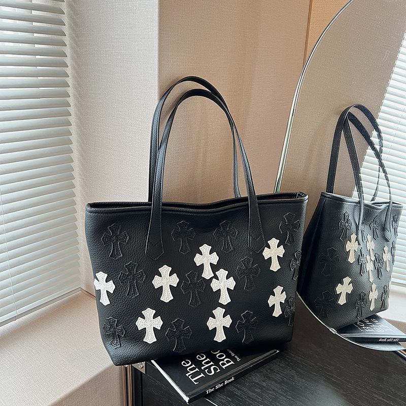 Kro Heart crossbody tote torba s velikim kapacitetom, lagana luksuzna dnevna torba za žene
