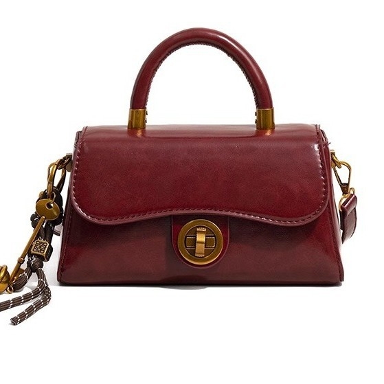 Crvena ženska torba na jedno rame, novi model 2026, lagana luksuzna kvadratna crossbody torba