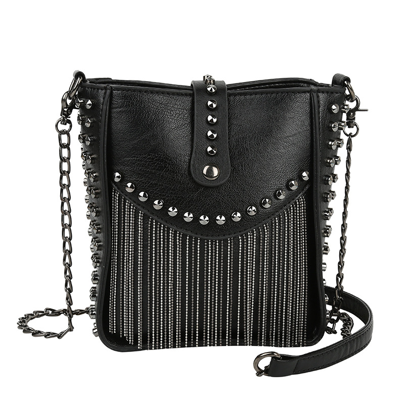 Ženska crna PU torbica s resicama, crossbody preko ramena, mala veličina