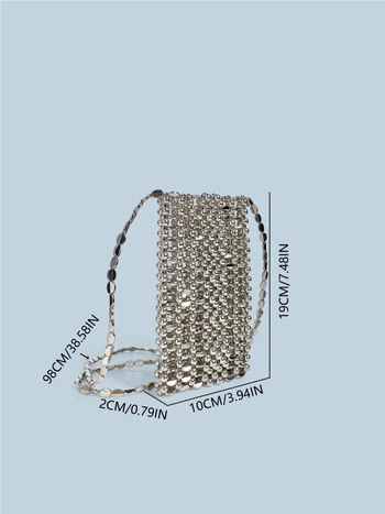 Ručna, srebrna mini crossbody torba s pletenim lancem od plosnatih perlica, za telefon i novčanik