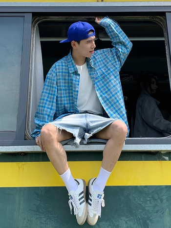 Plava karijasta košulja s dugim rukavima, slobodan kroj, unisex, jesenski casual stil