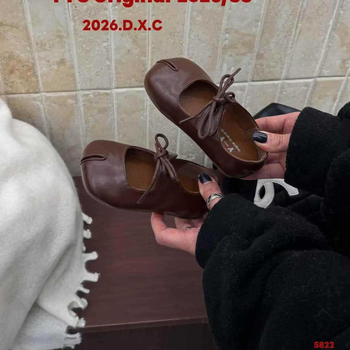 Cipele za djevojčice, proljeće 2026 – retro korejski stil, lažni podijeljeni prst, niski vrh, mekana potplata, jednofarbne cipele za princeze