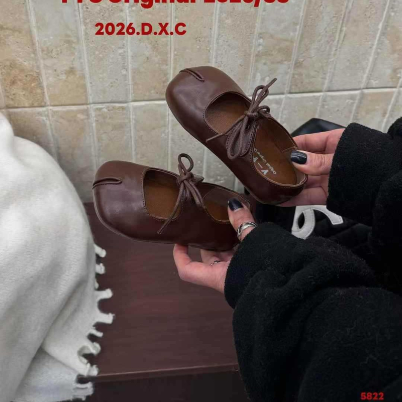 Cipele za djevojčice, proljeće 2026 – retro korejski stil, lažni podijeljeni prst, niski vrh, mekana potplata, jednofarbne cipele za princeze