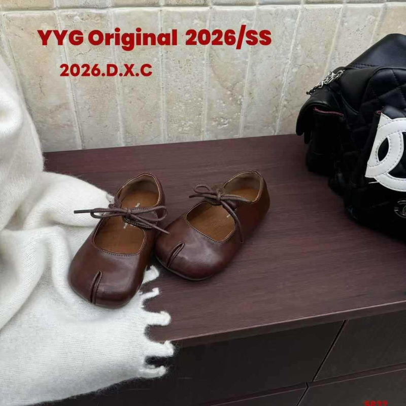 Cipele za djevojčice, proljeće 2026 – retro korejski stil, lažni podijeljeni prst, niski vrh, mekana potplata, jednofarbne cipele za princeze