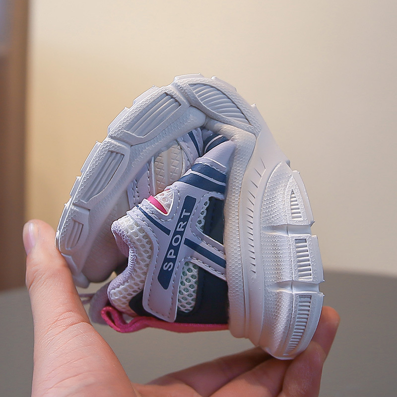 Dječje tenisice s okretljivom kopčom, stil chunky dad shoe, prozračni perforirani gornji dio, lagana meka đon, 2026 proljeće-ljeto