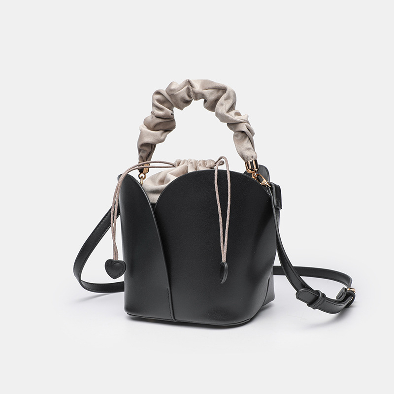 Ženska PU torbica u obliku kante s laticama i plisiranim dizajnom, crossbody za svakodnevnu uporabu