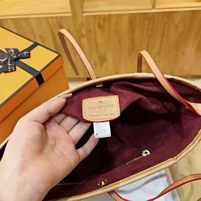 Retro inspirirana totes torba s velikim kapacitetom i otiskom slova, PU koža, s jednom naramenicom i crossbody dizajnom, za žene, jesen 2024