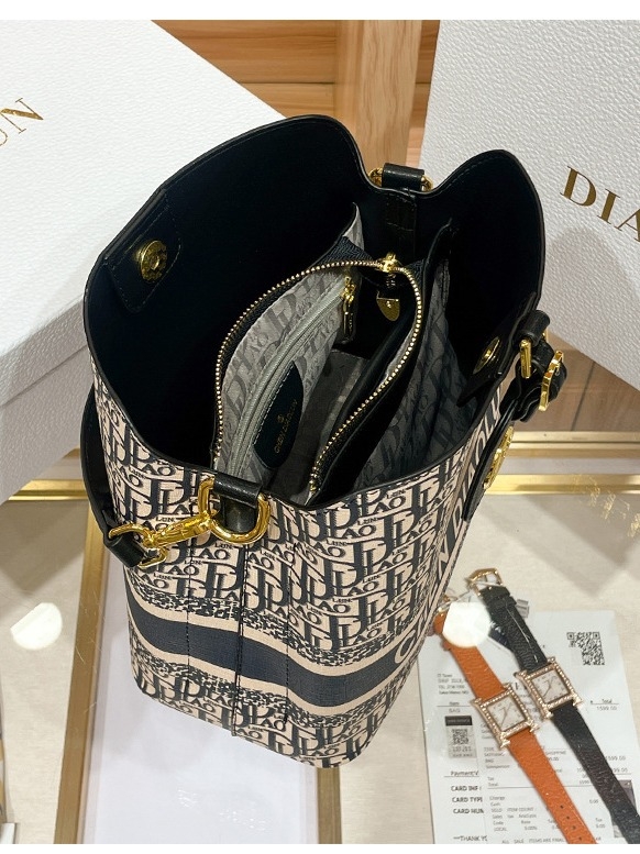Ženska bucket torba velike kapacitete, za rame ili crossbody, moda 2024