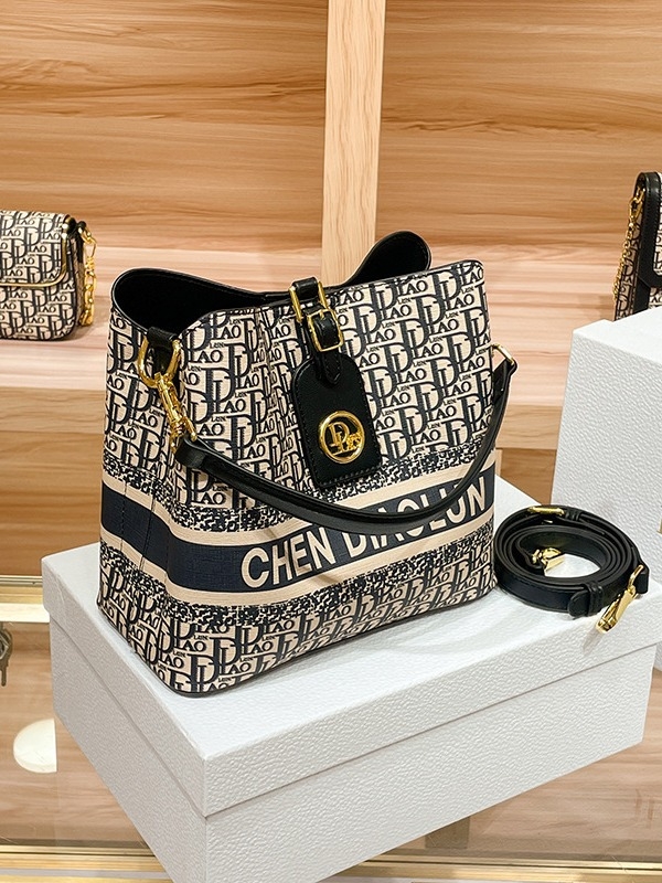 Ženska bucket torba velike kapacitete, za rame ili crossbody, moda 2024