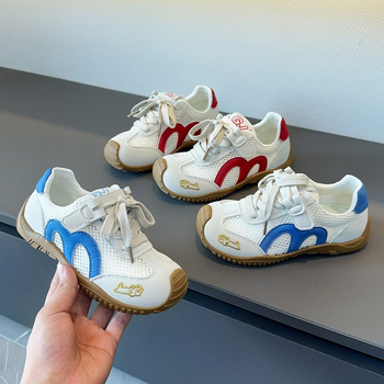 Dječje tenisice s mrežastim gornjim dijelom i mekom potplatom, Forrest Gump stil, proljeće 2026, zatvarač Velcro, unisex, protuklizne