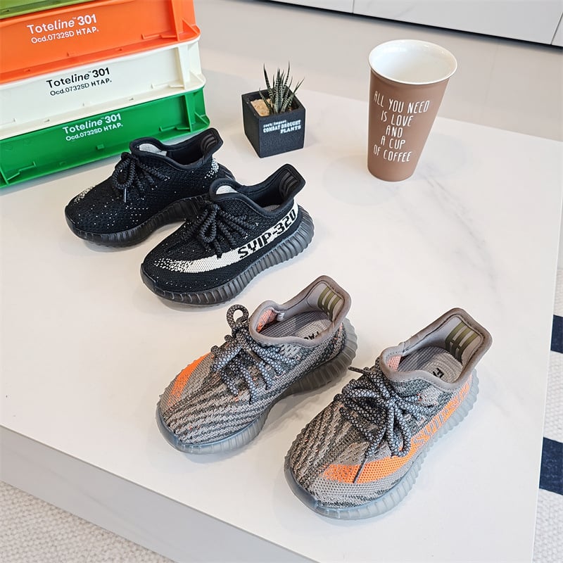 2391 Dječje tenisice 2025 proljeće-ljeto, Yeezy-inspirirane, prozračne i lagane kokos tenisice za dječake i djevojčice, tenisice za trčanje