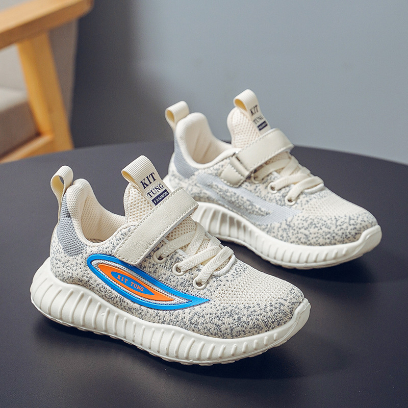Детски спортни обувки за момичета, дишаща мрежеста Flyknit горна част, противохлъзгаща подметка – пролет-есен 2026