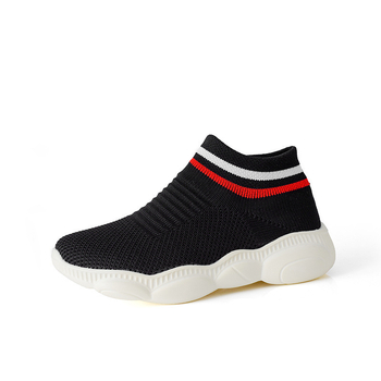 Ľahké detské ponožkové tenisky s sieťovaným horným dielom a gumovou podrážkou