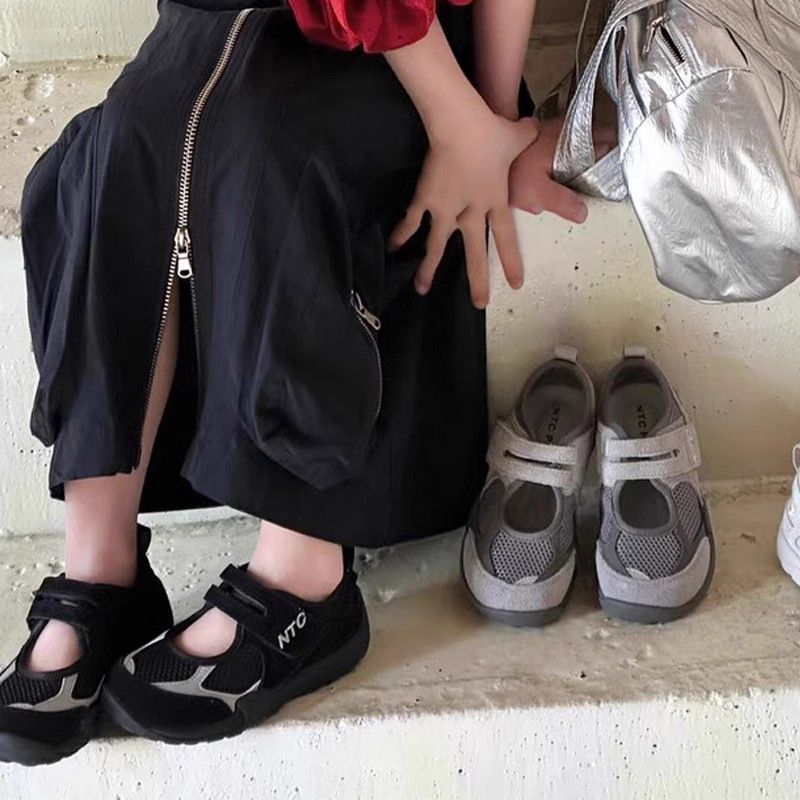 Dječje sportske sandale, unisex, lagane, outdoor, s Velcro zatvaranjem, gumeni potplat, ljeto 2025