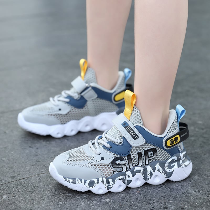 Detské športové topánky pre chlapcov, sieťovinový povrch, priedušné, zapínanie na suchý zips, ľahké – leto 2025