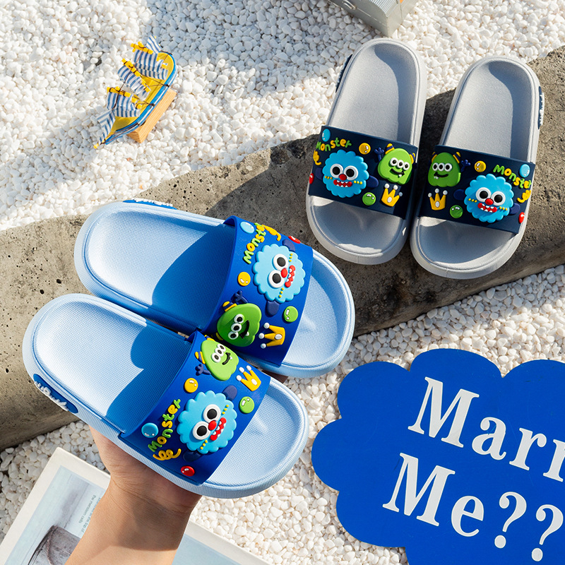 Nove dječje sandale s karikatura motivom, unisex, debelim potplatom, udobne za kuću i van.