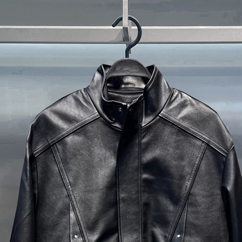 Izvorni dizajn, jesen 2025, retro PU jakna sa stojećim ovratnikom, crna, casual biker stil za muškarce